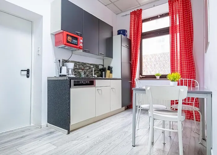 Bright 1br Apt, Prime Location & Wifi Apartment *