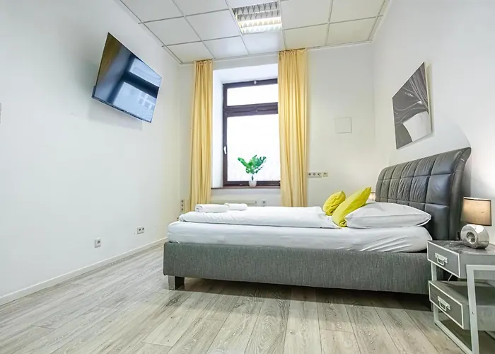 Bright 1br Apt, Prime Location & Wifi
