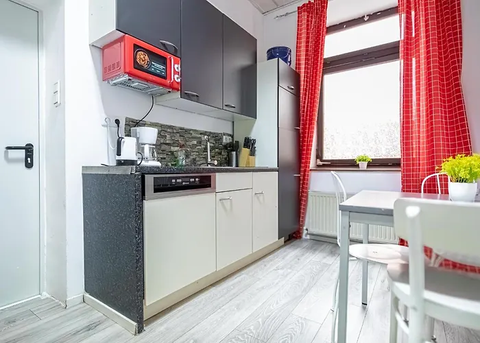 Bright 1br Apt, Prime Location & Wifi Apartment *